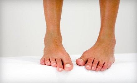 つま先が内側を向いた足
